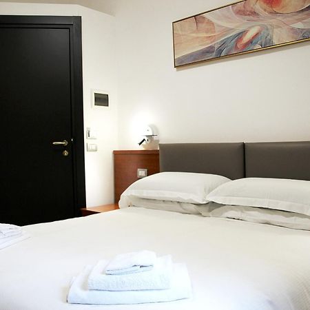 Joyful Guest House Rome Extérieur photo